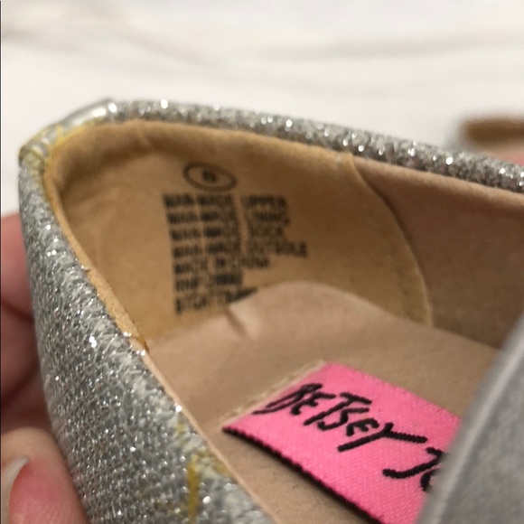 Girls Silver Kitty Betsey Johnson Shoes size 8 - Picture 4 of 6